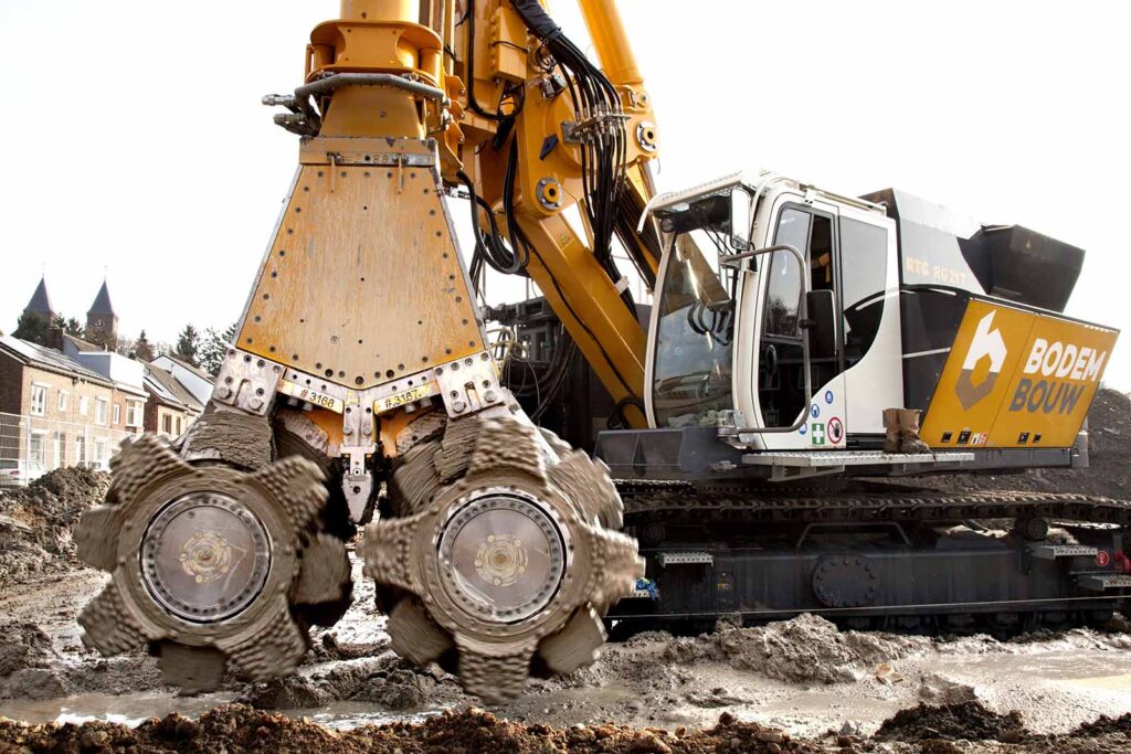CSM-machine aan het werk op een bouwplaats